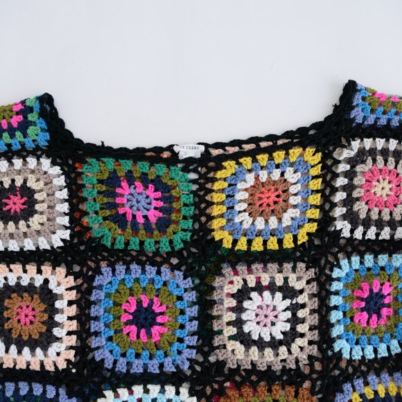 En Creme Flower Crochet Crop Long Sleeve Top - Picture 7 of 10